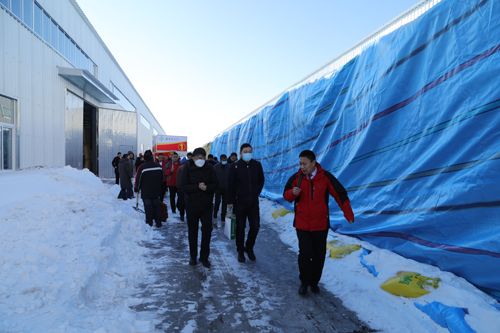 筑夢(mèng)峰會(huì)核心客戶參觀通四方農(nóng)科工匠大道處 筑夢(mèng)峰會(huì)核心客戶參觀通四方農(nóng)科工匠大道處